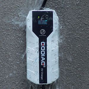 3.5kw 7kw โปรแกรมชาร์จรถยนต์ GB / T พกพาด้วย CEE / Schuko / PSB-16 พล็อก 8A - 32A ปรับ 3