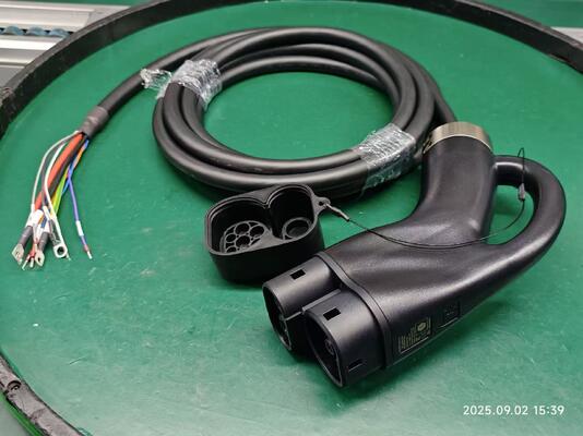 สายชาร์จเร็ว EV CCS2 DC 80A 150A 200A 7 เมตร สำหรับสถานีชาร์จ EV DC